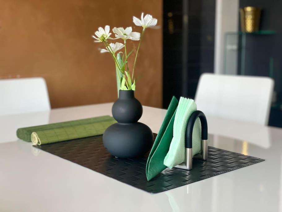 Lovely 1-Bedroom Apartament With Free Parking Sofia Eksteriør billede