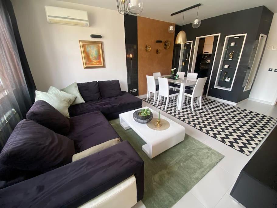 Lovely 1-Bedroom Apartament With Free Parking Sofia Eksteriør billede