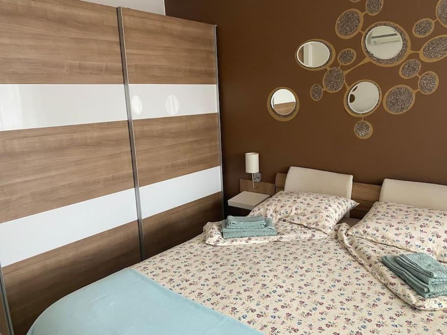 Lovely 1-Bedroom Apartament With Free Parking Sofia Eksteriør billede